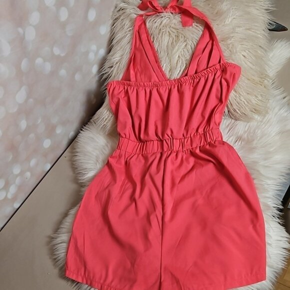Coral Lightweight Halter Romper With Pockets - Picture 3 of 12